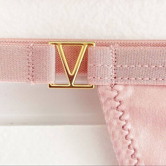Victoria’s Secret Logo Hardware V-string Panties L - Picture 7 of 10
